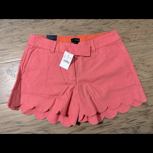 Women’s J Crew 4” Scallop Hem Shorts - Picture 1 of 2